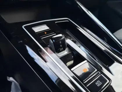 Photo 19 Volkswagen Golf  1.5 eHybrid 204 DSG6