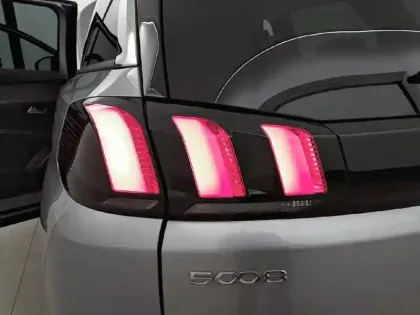 Photo 90 Peugeot 5008  BlueHDi 130ch S&S EAT8