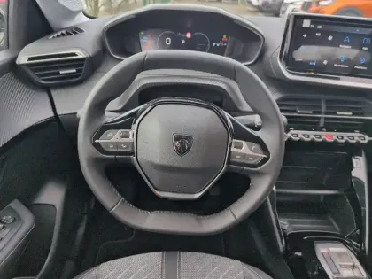 Photo 8 Peugeot 208  Hybrid 110 e-DCS6