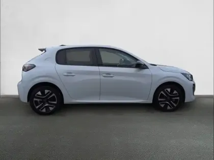 Photo 23 Peugeot 208  Hybrid 110 e-DCS6