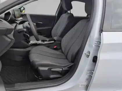 Photo 30 Peugeot 208  Hybrid 110 e-DCS6