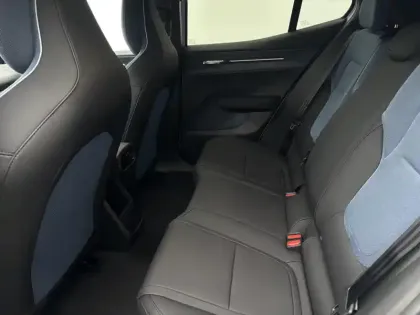 Photo 8 Volvo Ex30  Single Extended Range 272 ch 1EDT