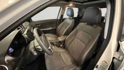 Photo 36 Suzuki Vitara  1.4 Boosterjet Hybrid Auto