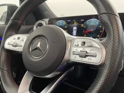 Photo 24 Mercedes GLA  200 7G-DCT