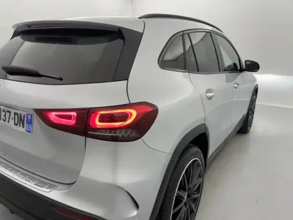 Photo 33 Mercedes GLA  200 7G-DCT