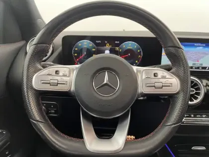 Photo 22 Mercedes GLA  200 7G-DCT