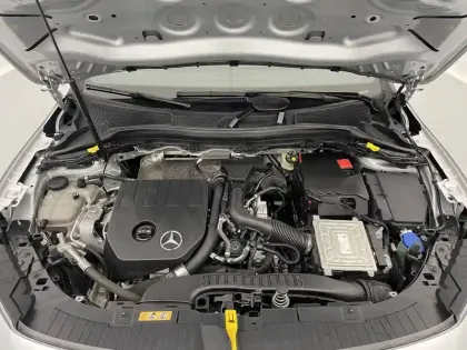 Photo 19 Mercedes GLA  200 7G-DCT