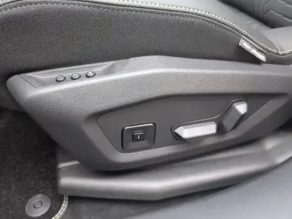 Photo 28 Peugeot 3008 Gén. III Ph1 GT Exclusive 5