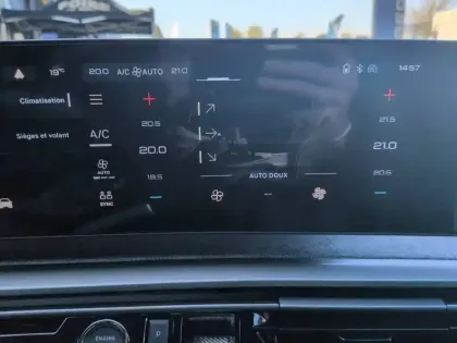 Photo 77 Peugeot 3008  Hybrid 145 e-DCS6