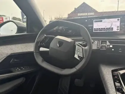 Photo 8 Peugeot 3008  Hybrid 145 e-DCS6