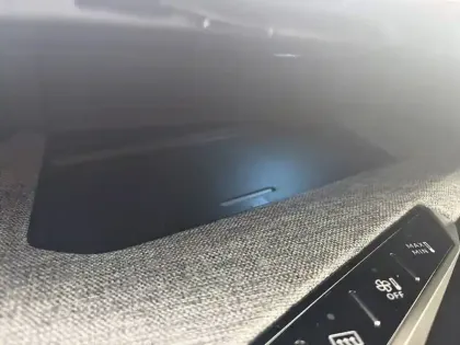 Photo 39 Peugeot 3008  Hybrid 145 e-DCS6