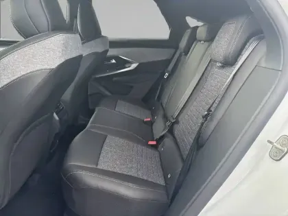 Photo 51 Peugeot 3008  Hybrid 145 e-DCS6