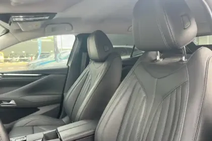 Photo 63 DS DS 4  PureTech 130 EAT8