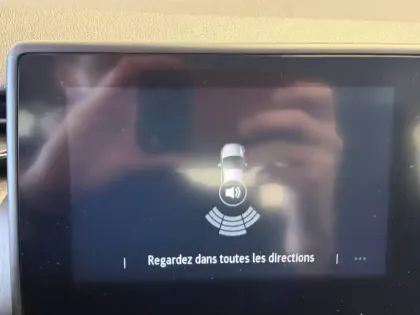 Photo 33 Renault Clio  Blue dCi 100 - 21N