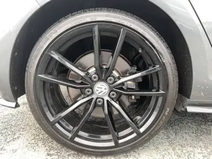 Photo 64 Volkswagen Golf  2.0 TSI 310 DSG7 4Motion