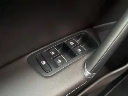 Photo 26 Volkswagen Golf  2.0 TSI 310 DSG7 4Motion