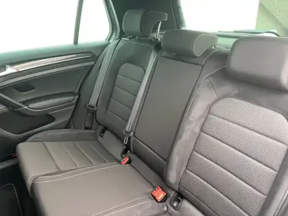 Photo 109 Volkswagen Golf  2.0 TSI 310 DSG7 4Motion