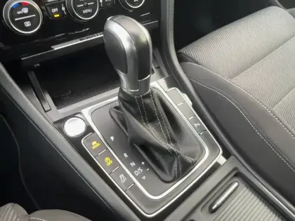 Photo 83 Volkswagen Golf  2.0 TSI 310 DSG7 4Motion