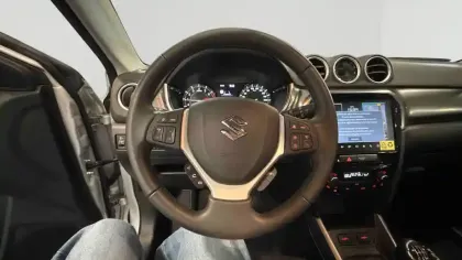 Photo 39 Suzuki Vitara  1.4 Boosterjet Hybrid