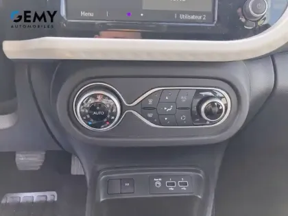 Photo 14 Renault Twingo  III Achat Intégral - 21