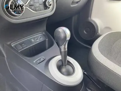 Photo 15 Renault Twingo  III Achat Intégral - 21