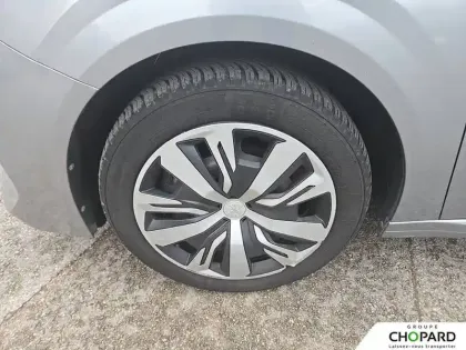 Photo 24 Peugeot 208  PureTech 75 S&S BVM5