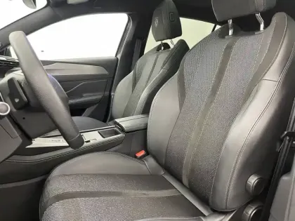 Photo 13 Peugeot 308  Hybrid 136 e-DCS6