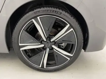 Photo 15 Peugeot 308  Hybrid 136 e-DCS6