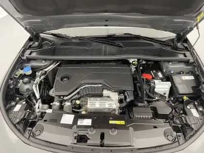 Photo 20 Peugeot 308  Hybrid 136 e-DCS6