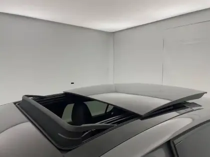 Photo 24 Peugeot 308  Hybrid 136 e-DCS6