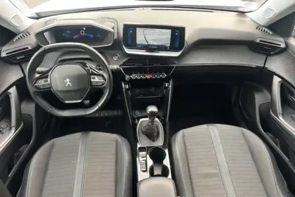 Photo 14 Peugeot 2008  PureTech 130 S&S BVM6