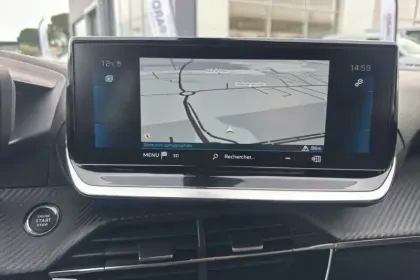 Photo 20 Peugeot 2008  PureTech 130 S&S BVM6