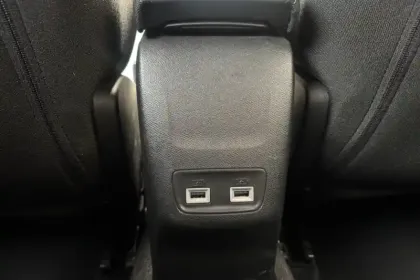 Photo 26 Peugeot 2008  PureTech 130 S&S BVM6