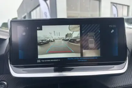 Photo 27 Peugeot 2008  PureTech 130 S&S BVM6