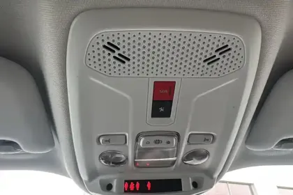 Photo 19 Peugeot 2008  PureTech 130 S&S BVM6