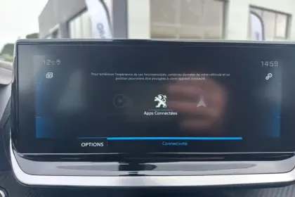 Photo 21 Peugeot 2008  PureTech 130 S&S BVM6