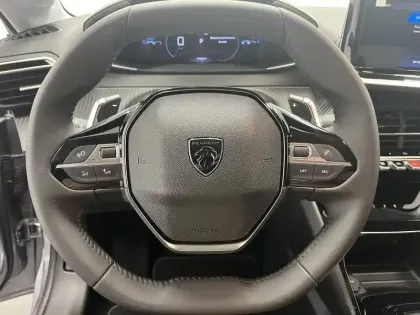 Photo 23 Peugeot 208  Hybrid 110 e-DCS6