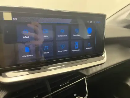 Photo 31 Peugeot 208  Hybrid 110 e-DCS6