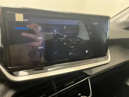 Photo 30 Peugeot 208  Hybrid 110 e-DCS6