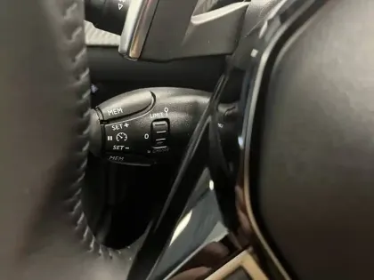 Photo 113 Peugeot 208  Hybrid 110 e-DCS6