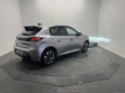 Photo 80 Peugeot 208  Hybrid 110 e-DCS6