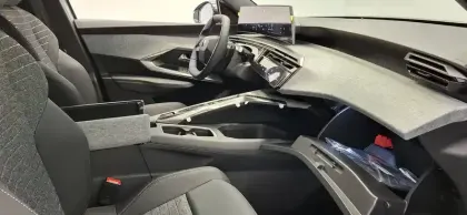 Photo 16 Peugeot 3008  Hybrid 145 e-DCS6