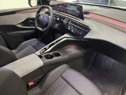 Photo 37 Peugeot 3008  Hybrid 145 e-DCS6