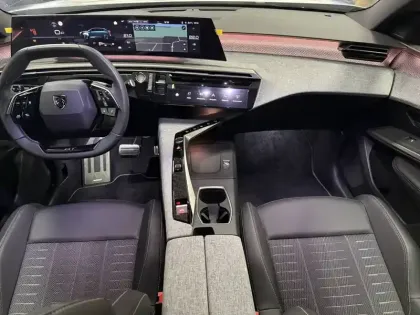 Photo 23 Peugeot 3008  Hybrid 145 e-DCS6