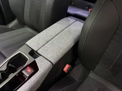 Photo 41 Peugeot 3008  Hybrid 145 e-DCS6