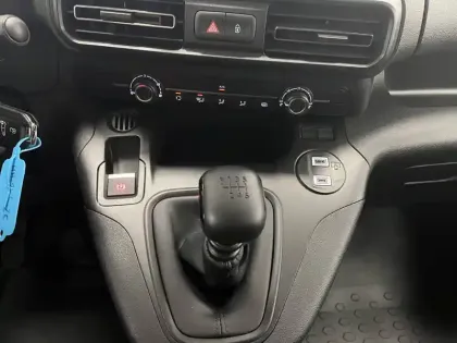 Photo 52 Peugeot Partner  FOURGON M 650 KG BLUEHDI 100 S&S BVM6