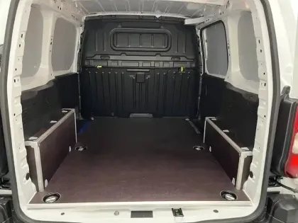 Photo 42 Peugeot Partner  FOURGON M 650 KG BLUEHDI 100 S&S BVM6