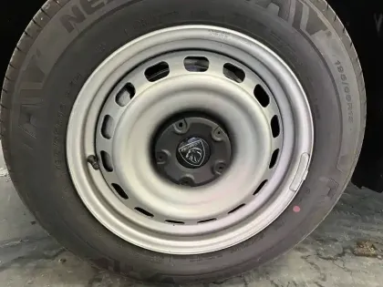 Photo 44 Peugeot Partner  FOURGON M 650 KG BLUEHDI 100 S&S BVM6