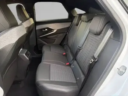 Photo 11 Peugeot 3008  Hybrid 136 e-DCS6