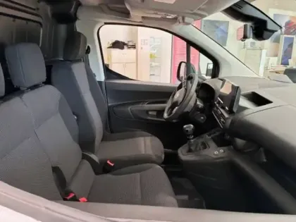 Photo 13 Opel Combo  CARGO M CHARGE UTILE MAJOREE DIESEL 100 CH MANUELLE